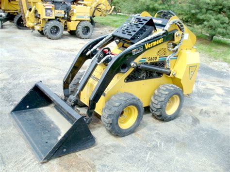 vermeer skid steer specs